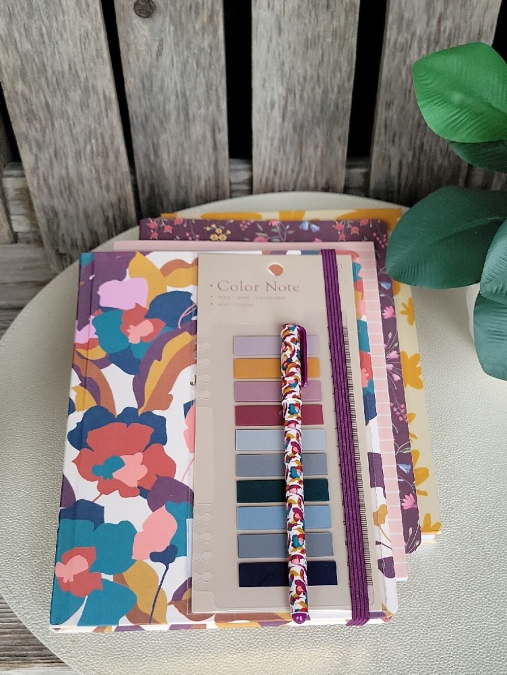 Vera Bradley Fabric Covered Floral Journal Immersed Blooms, Pen & Supplies - Picture 4 of 5